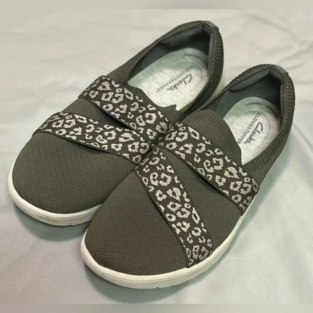 Clarks Cloudsteppers Washable Knit Slip-Ons Adella Stride Dark Olive. Size 9 GUC - Picture 2 of 8